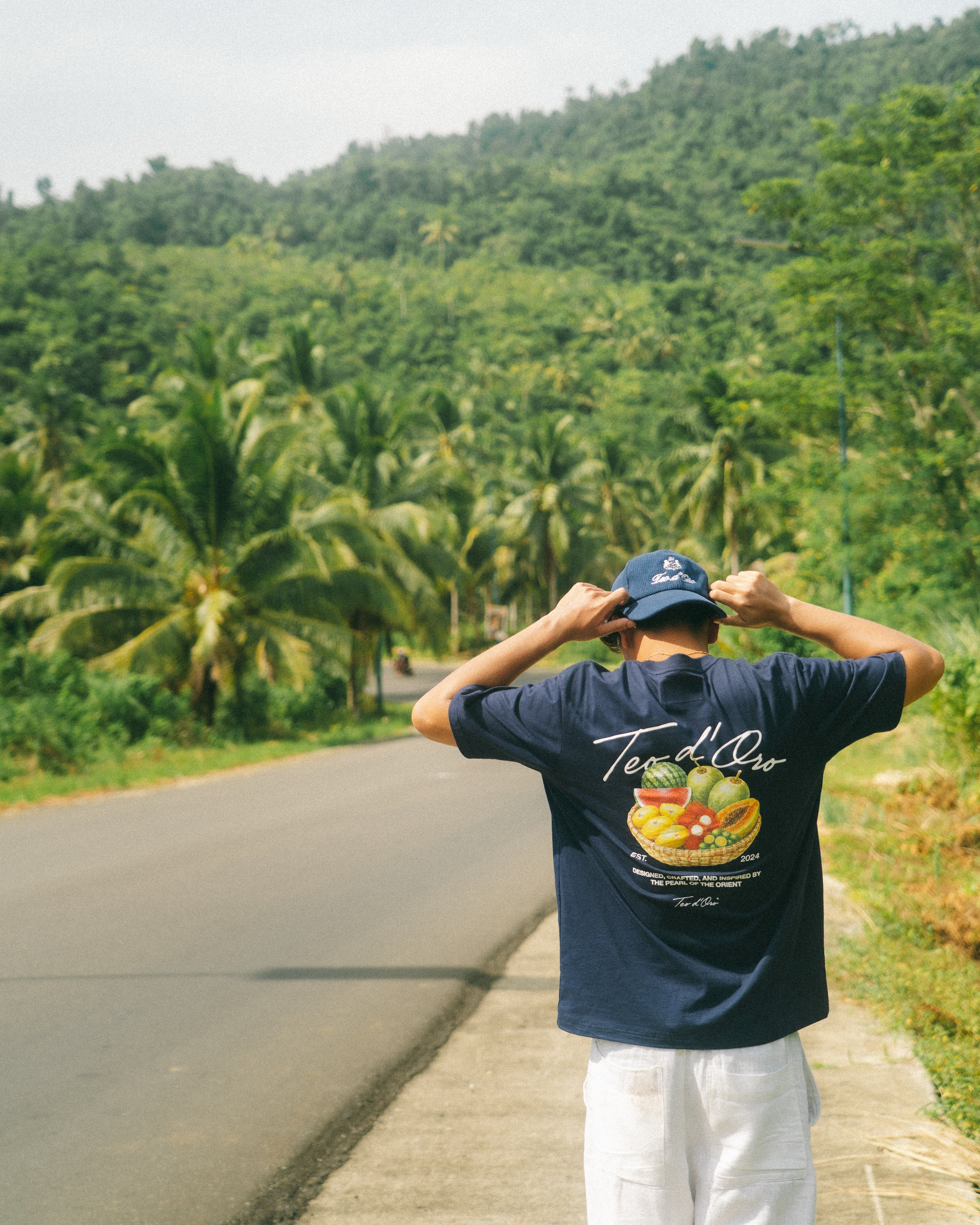 "Tropical Basket" Tee